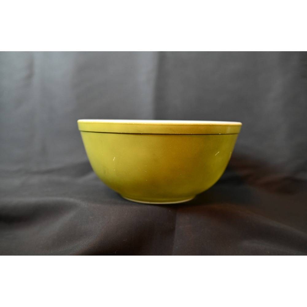 Vintage Pyrex Avocado Green 2.5 QT Nesting Mixing Bowl 403 Mid Century Modern